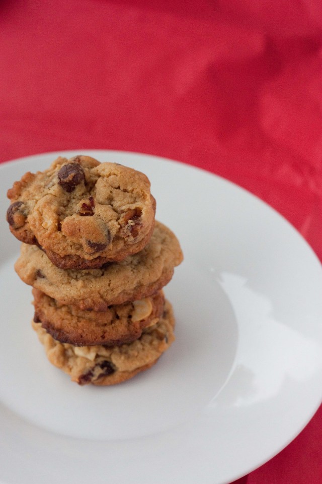 Date Peanut Butter Chocolate Chip Cookies