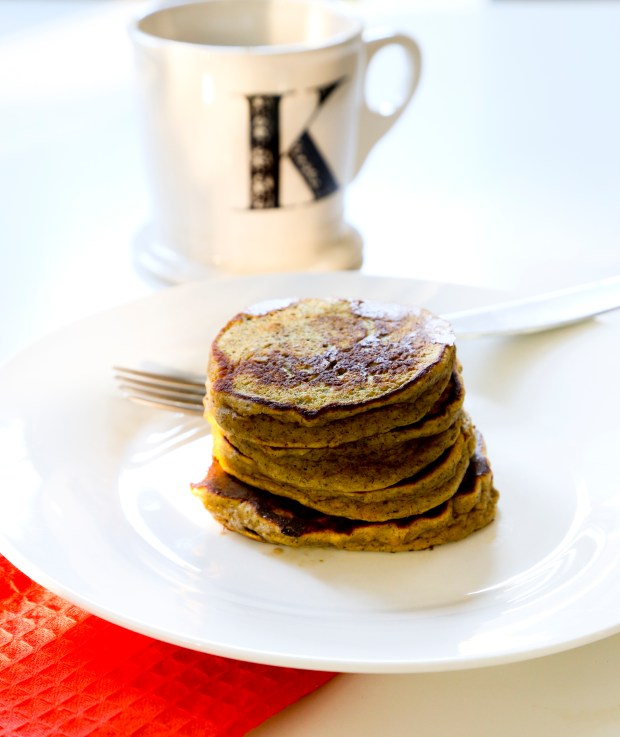 pumpkinproteinpancakes5