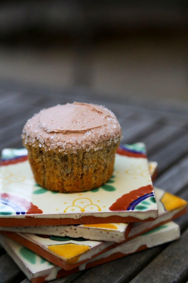 BananaCupcakeswchochazelnutfrosting2