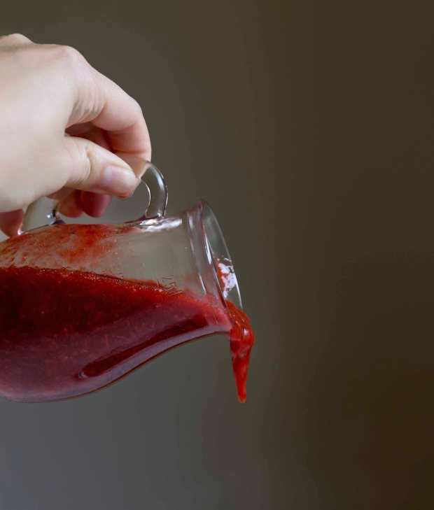 strawberry balsamic sauce2